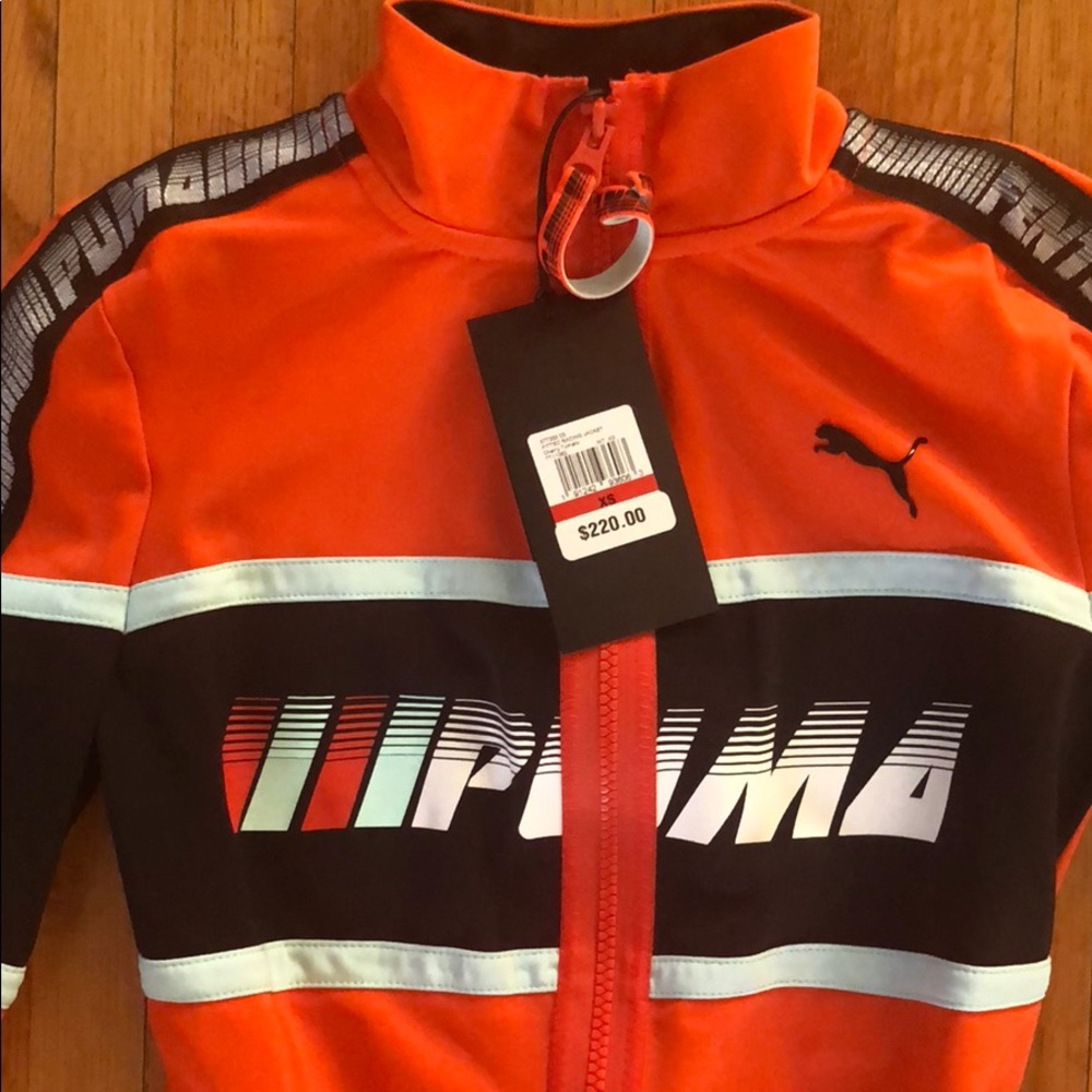 NWT size xs. selling 2 colors